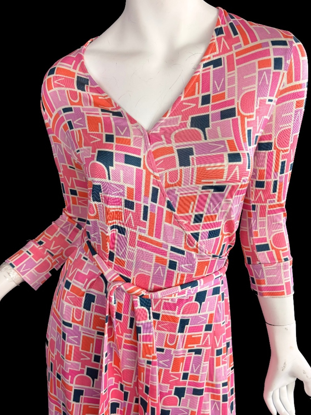 Diane von Furstenberg Signature Print Silk Wrap Dress Size 2 Pink Geometric Y2K